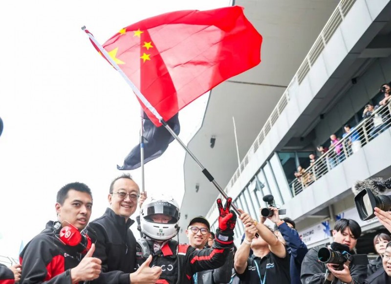 巅峰对决耀湘江，2025湖南株洲国际赛车周圆满收官_行业动态